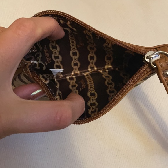 Tignanello small wristlet/pouch - Picture 2 of 2